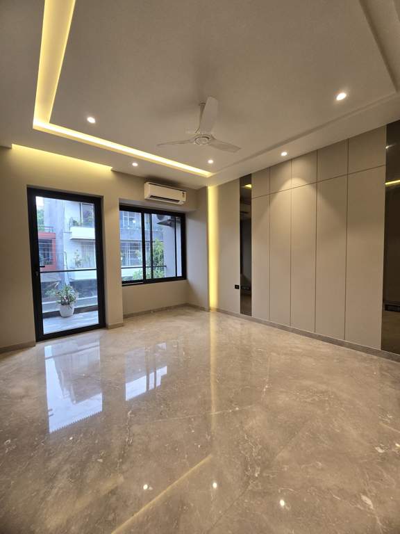  luxury floors Living Area