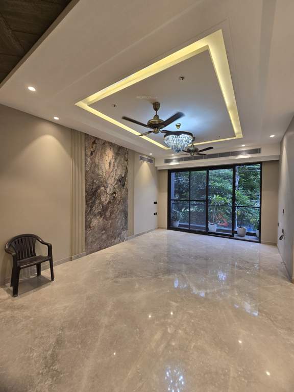  luxury floors Living Area