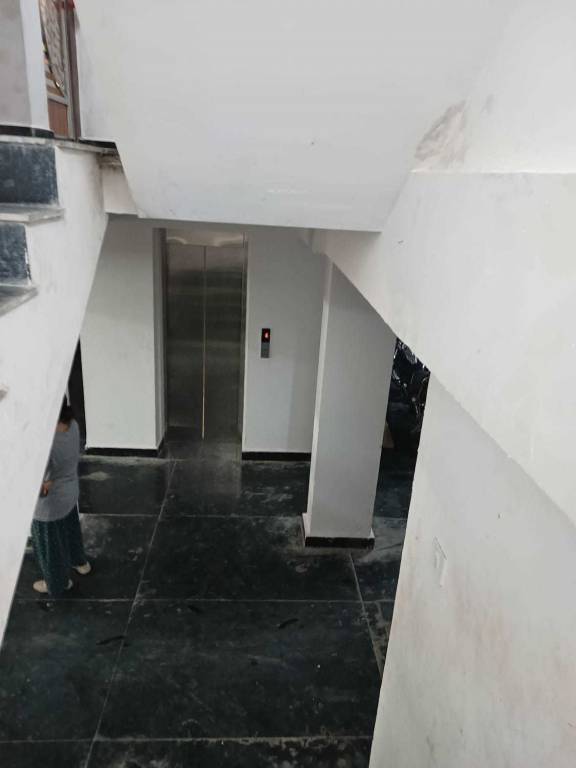  arihant luxury floors Others