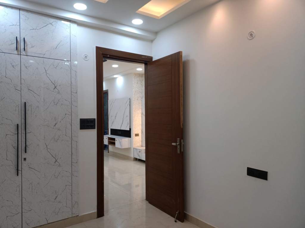  luxury floors Living Area