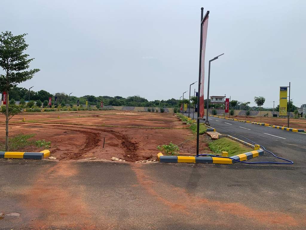  sangamam Plot