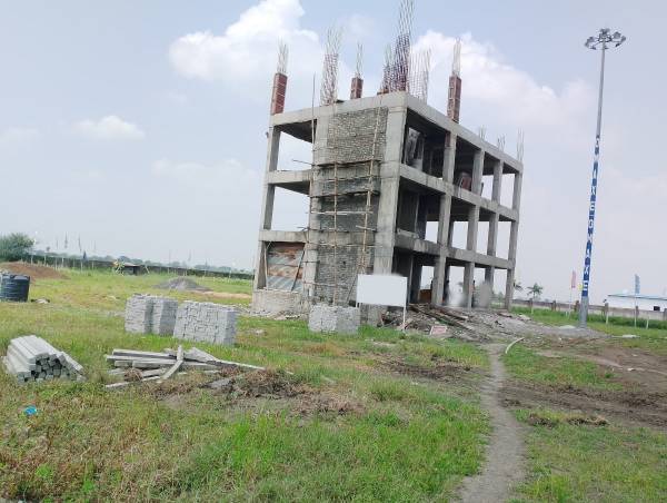  best-super-corridor-project-by-omexa Plot