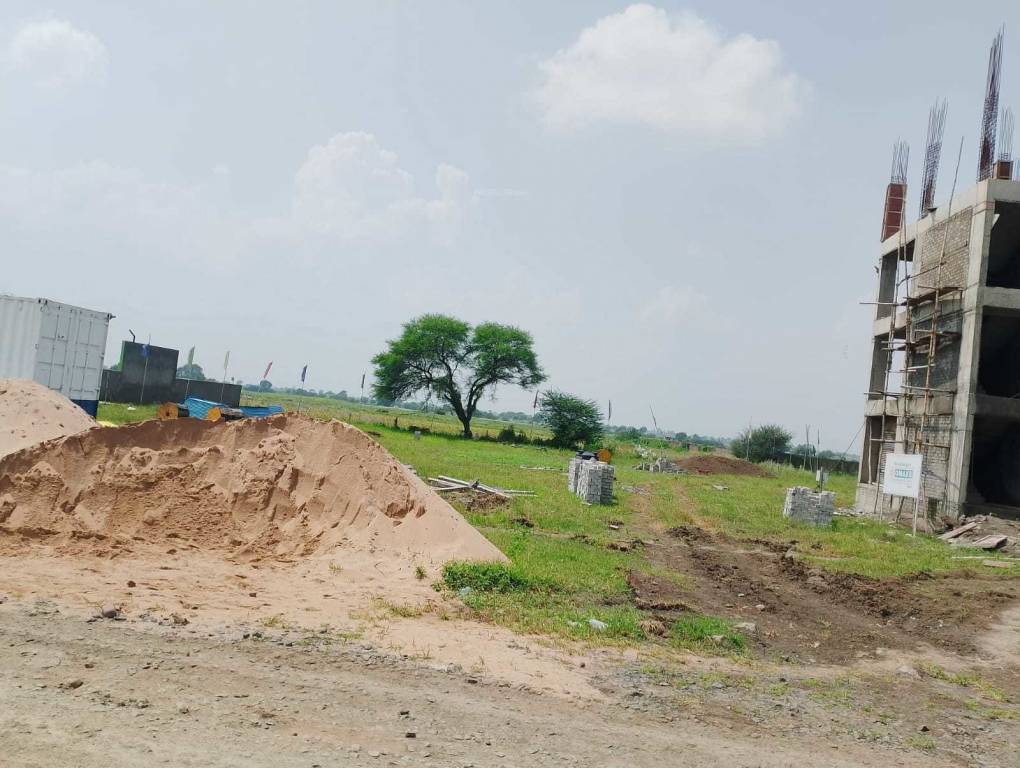 best super corridor project by omexa Plot