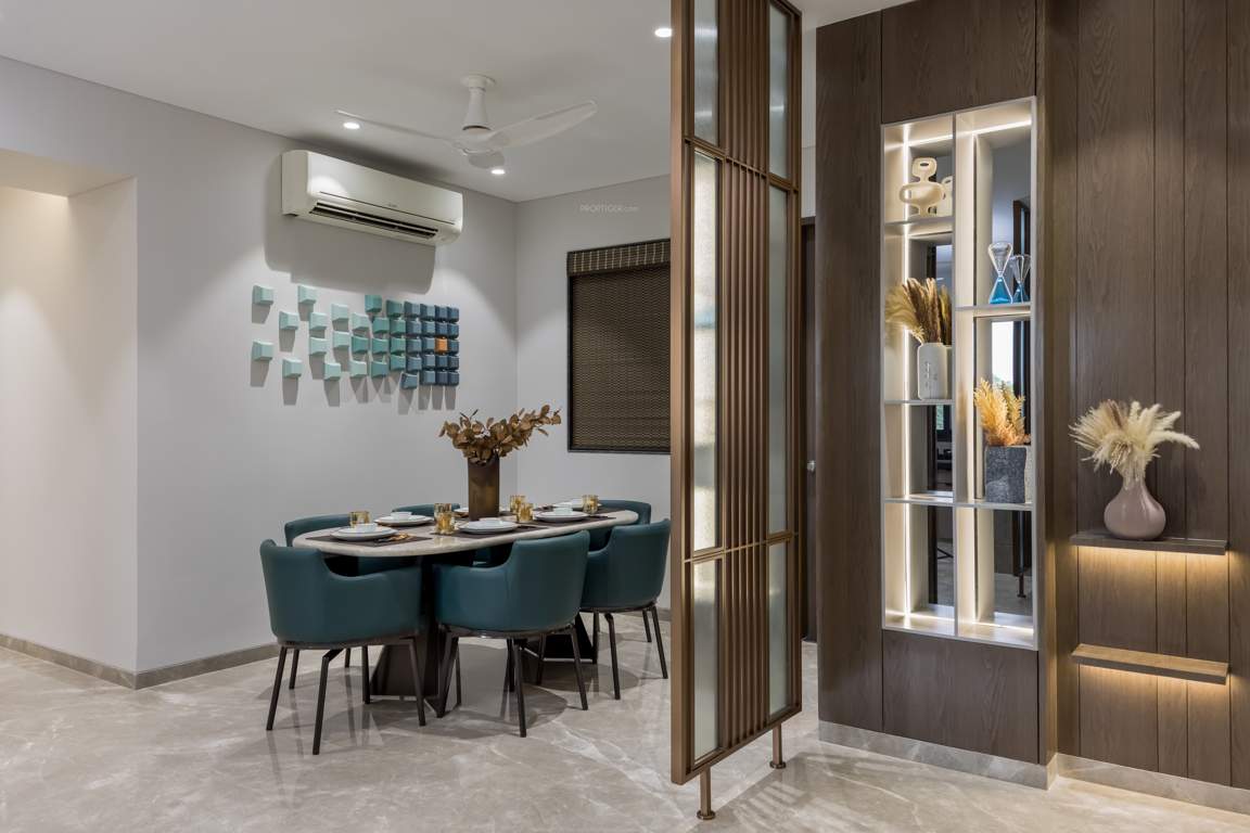  ornate evita Dining Area
