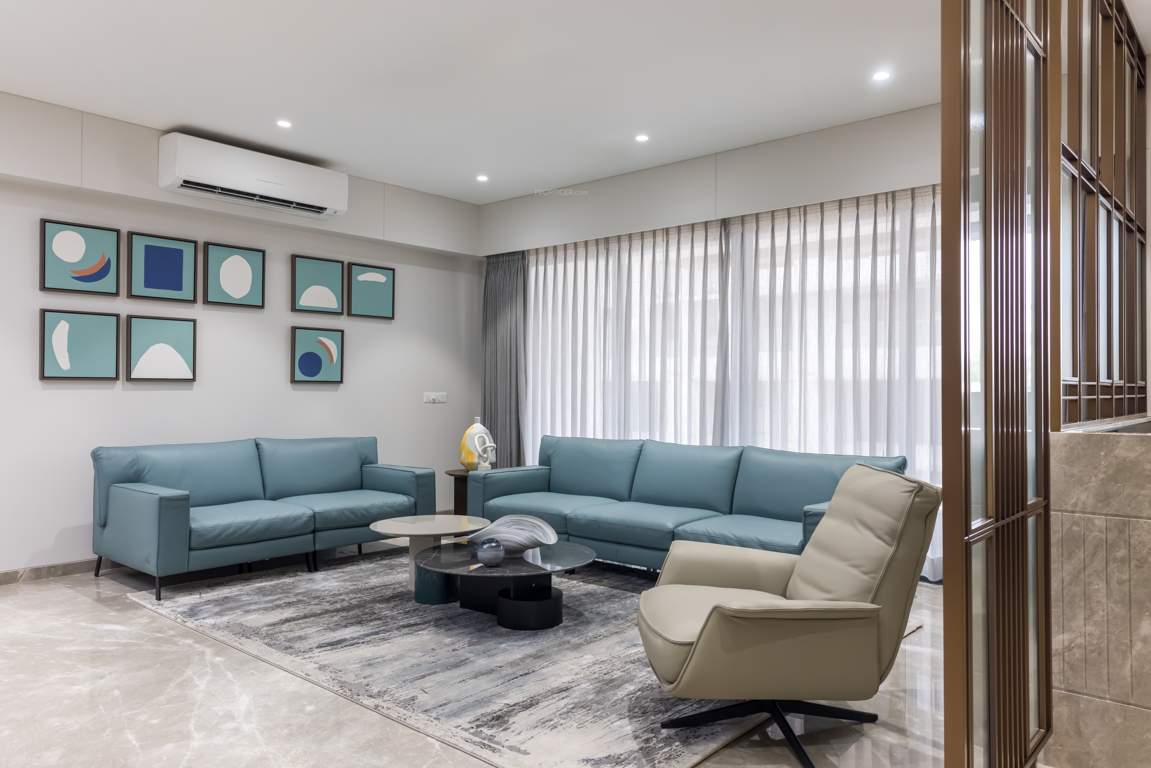  ornate evita Living Area