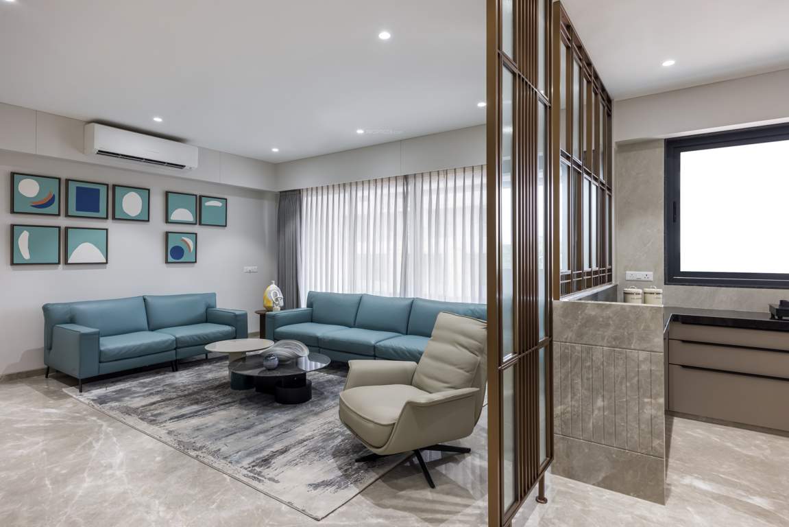  ornate evita Living Area