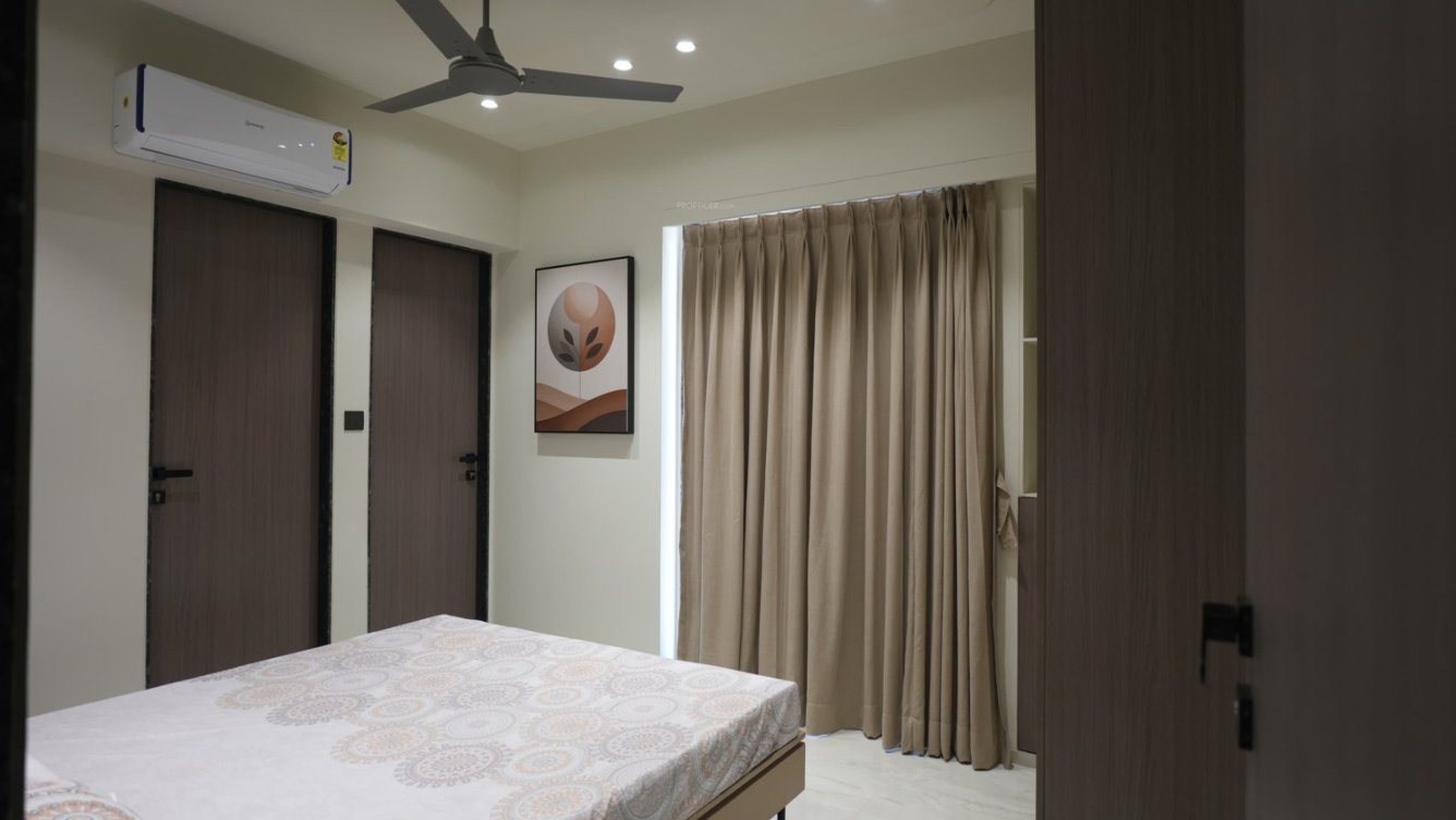  the manor heights Bedroom