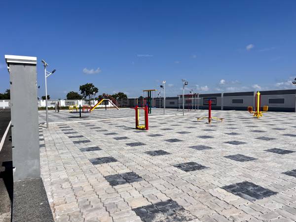  lenora Children's play area