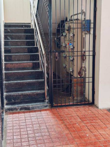  oak-tree Electrical meter Room