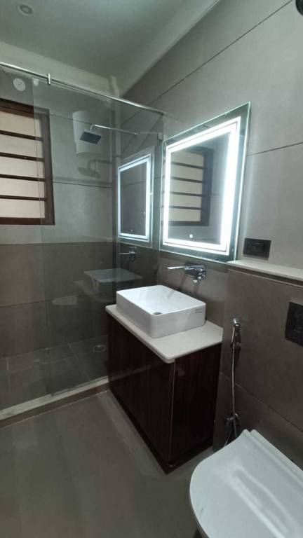  builder floor 10 Bathroom