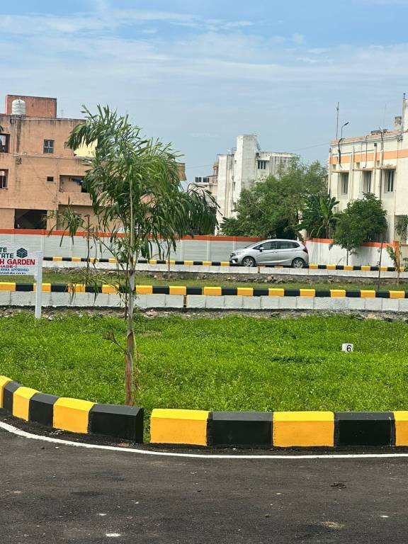  akash avenue 3 Plot