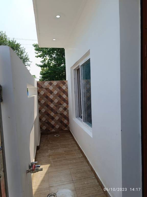  enclave phase 7 Balcony