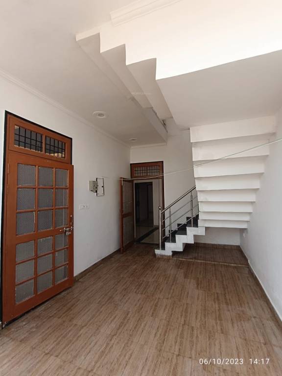  enclave phase 7 Living Area