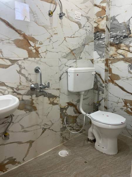  trehan-visra Bathroom