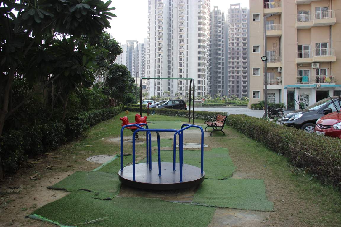  homes phase 2 tower n & o Children's play area
