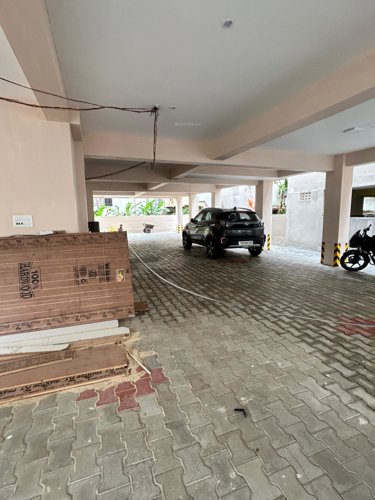  meera-saravanam Car Parking