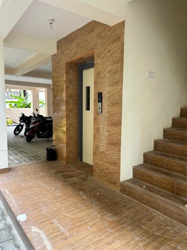  meera-saravanam Lift(s)