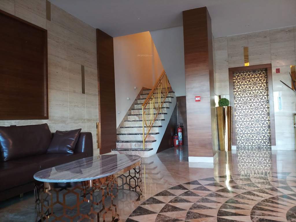  palm riviera phase 2 Waiting Lounge