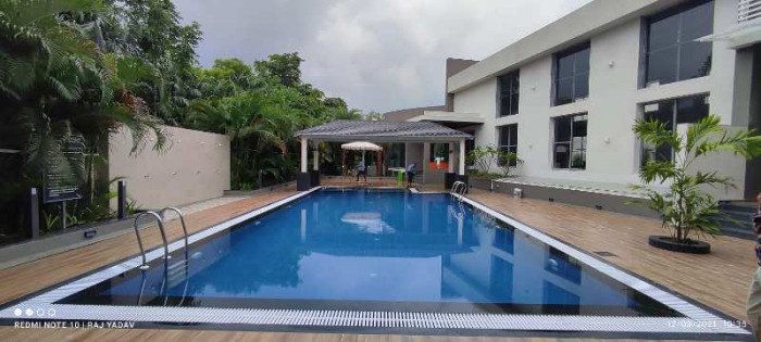  woods estate Swimming Pool