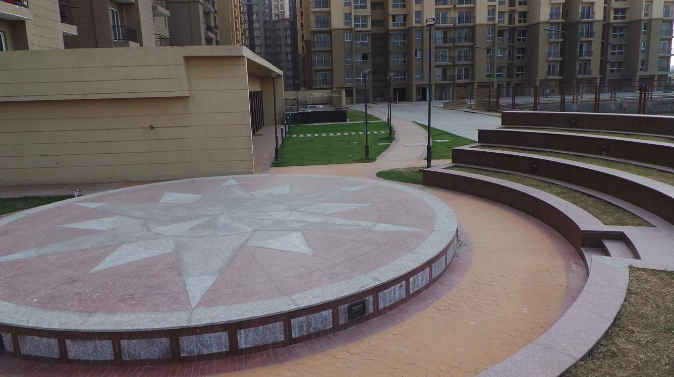  city apartment ghaziabad Amphitheater