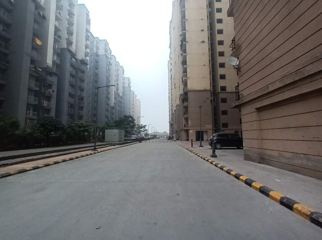  city apartment ghaziabad Internal Roads & Footpaths