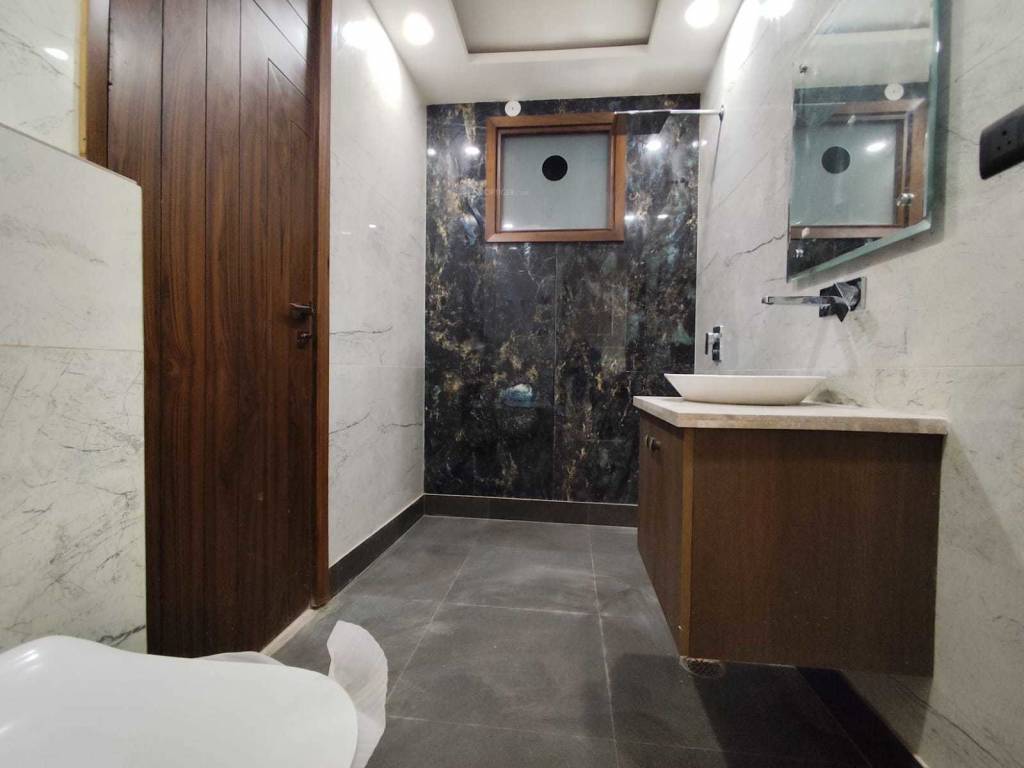 punjabi bagh luxury homes Bathroom