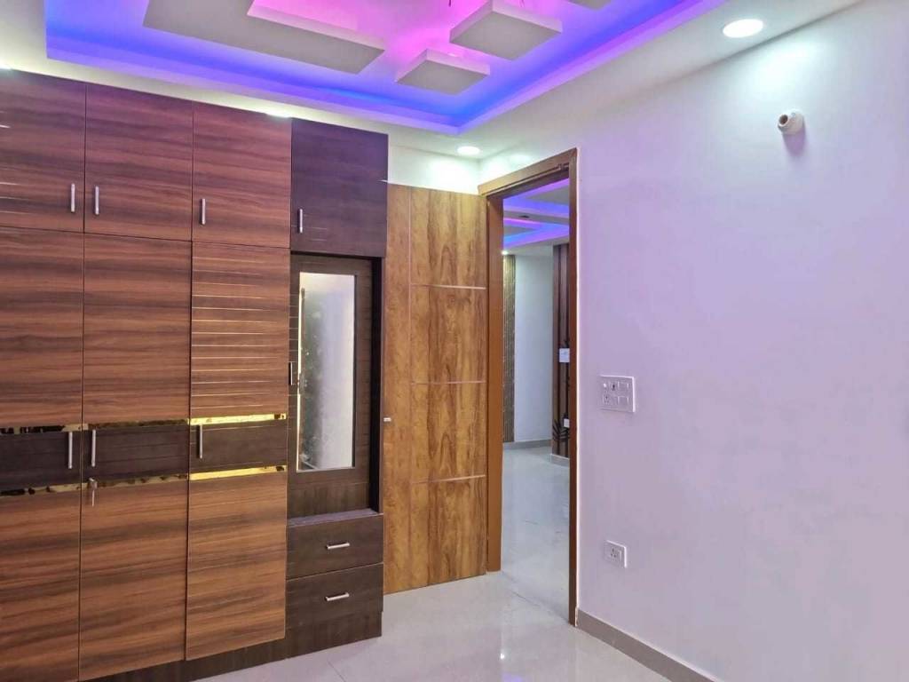  builder floors by s k construction & builder Bedroom