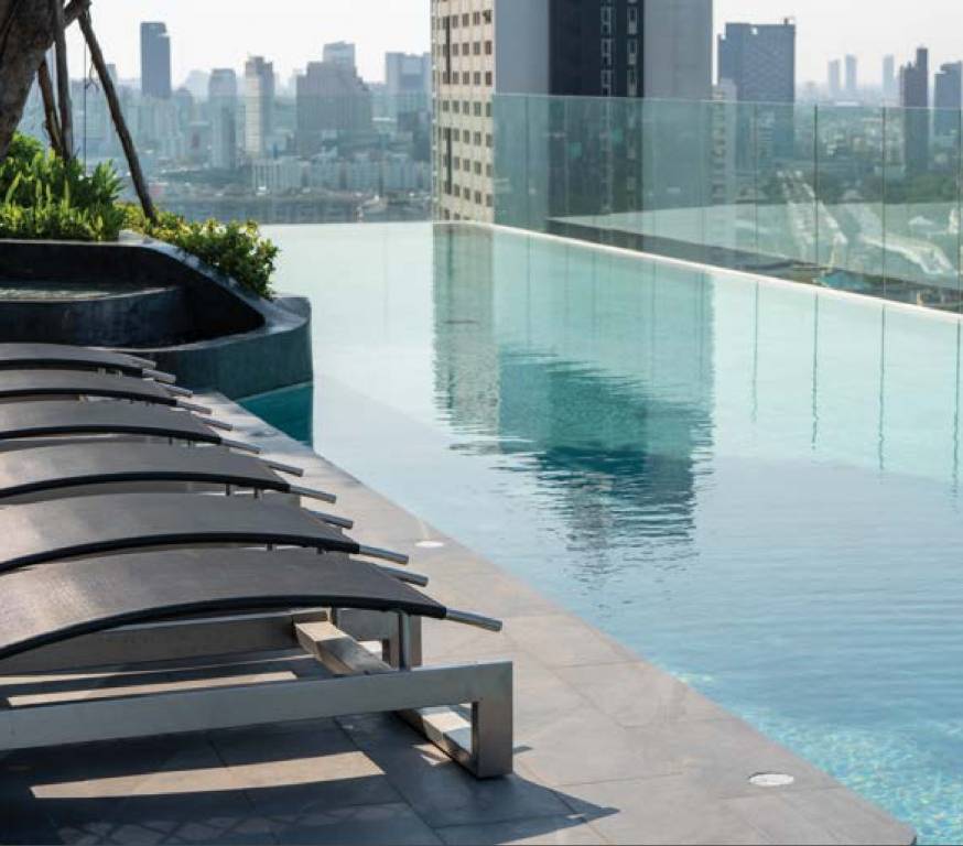  grand windsor Swimming Pool