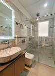 Bathroom  luxury-builder-floors Bathroom
