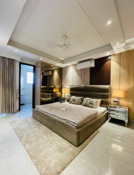  luxury-builder-floors Bedroom