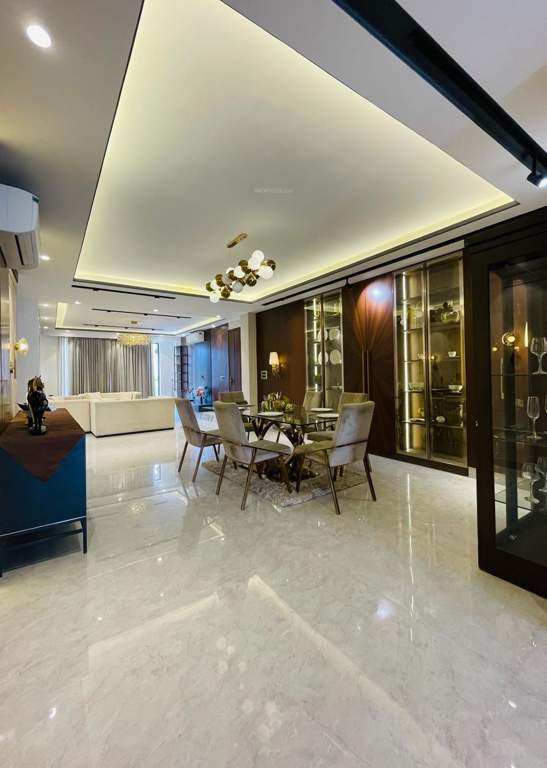  luxury builder floors Dining Area