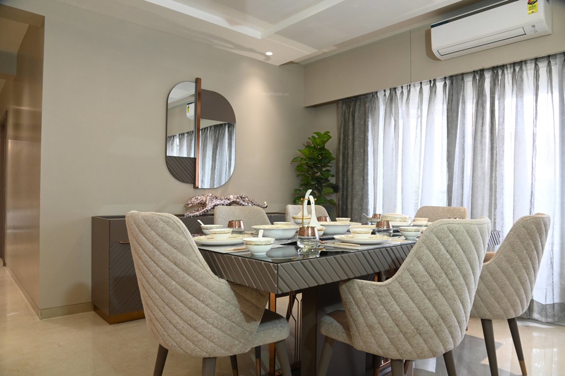 noor us sabah residency Dining Area