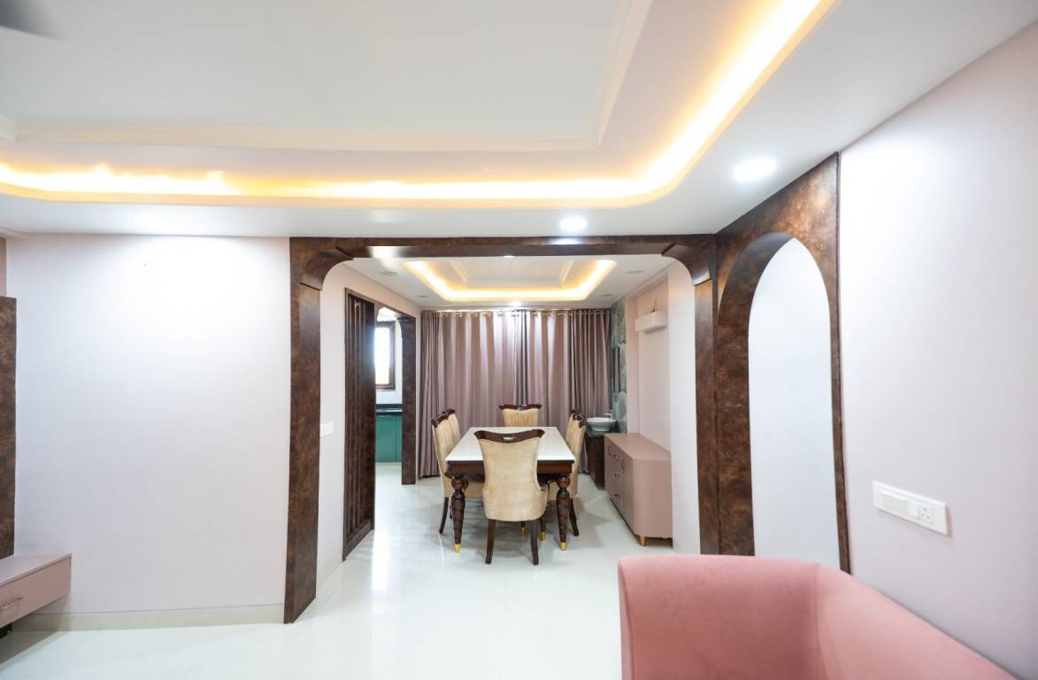  urban height Dining Area