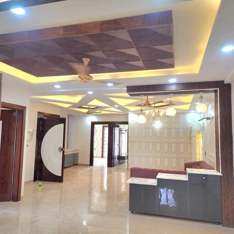 ultra luxurious floor 2 Living Area