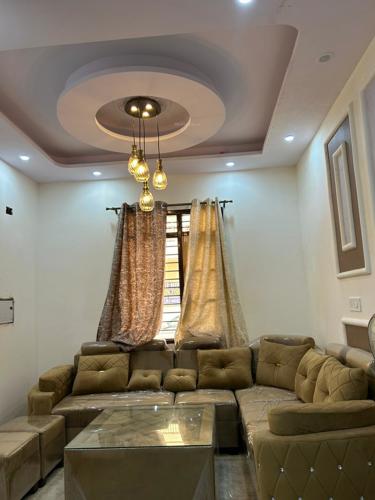  golden-city Living Area