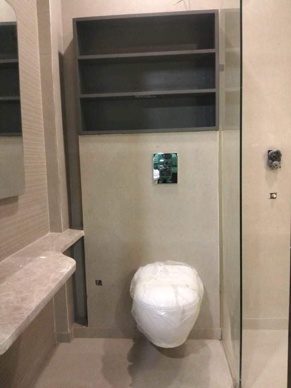  vikaspuri 3bhk luxurios home Bathroom