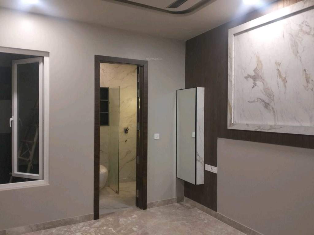  vikaspuri 3bhk luxurios home Lobby