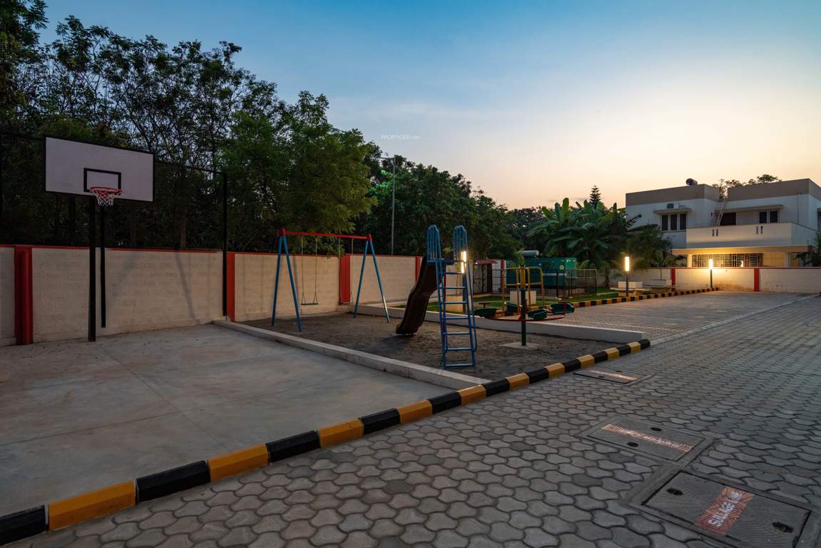  urban village Children's play area