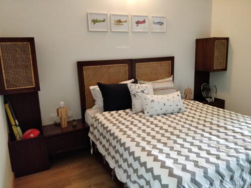  leaves-and-lives Bedroom