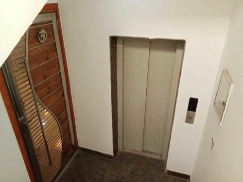  ultra-luxury-floors Lift(s)