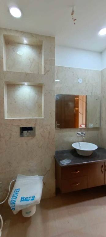 ultra luxury floors Bathroom