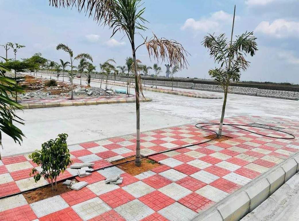  akshita visionary city golden breeze phase 4 Plot