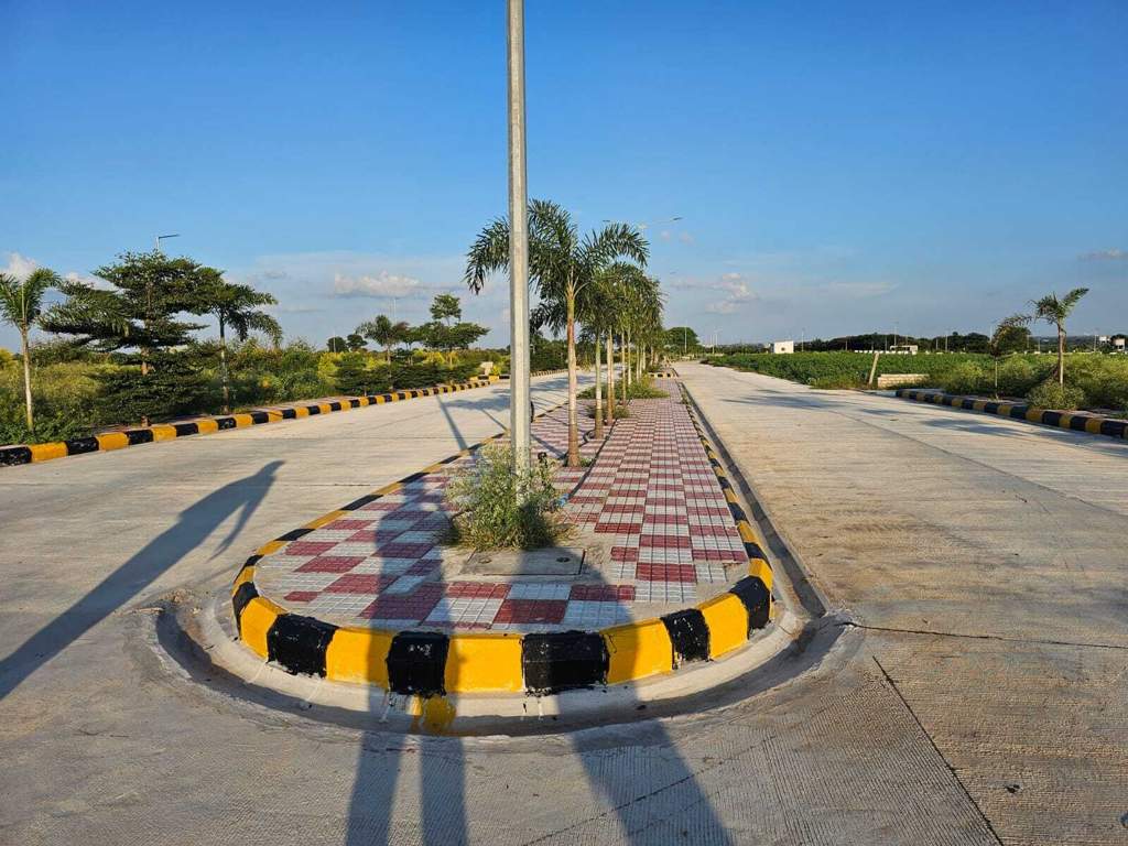  akshita visionary city golden breeze phase 4 Plot