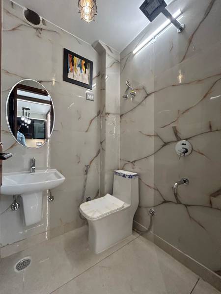  homes-dwarka-mor Bathroom