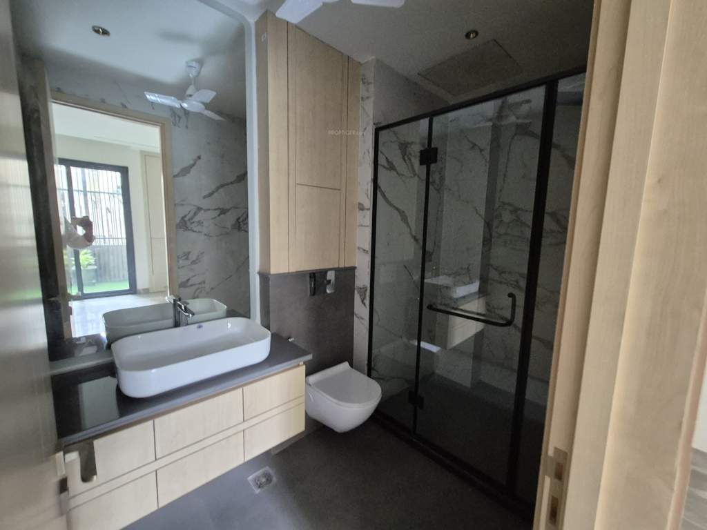  dream urban luxury floors Bathroom