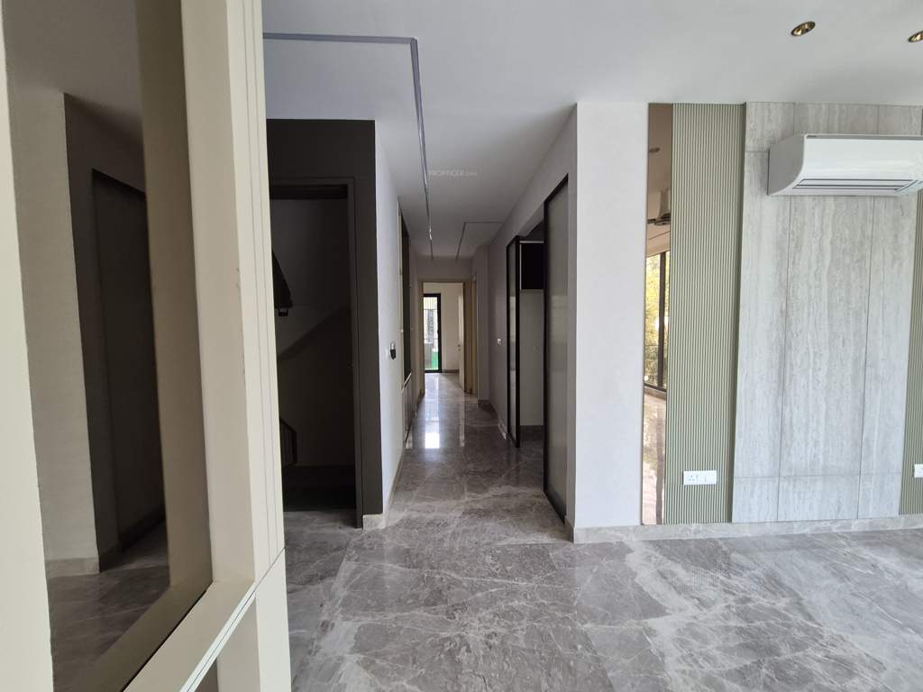  dream urban luxury floors Lobby