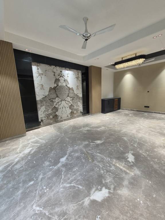  ultra luxury builder floors 