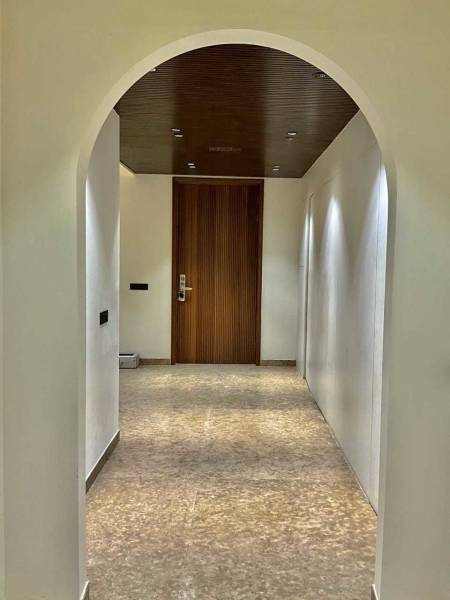  exclusive-sector-67 Lobby