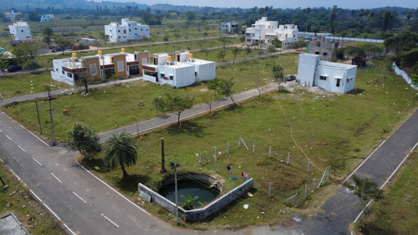  akash garden phase 3 Plot