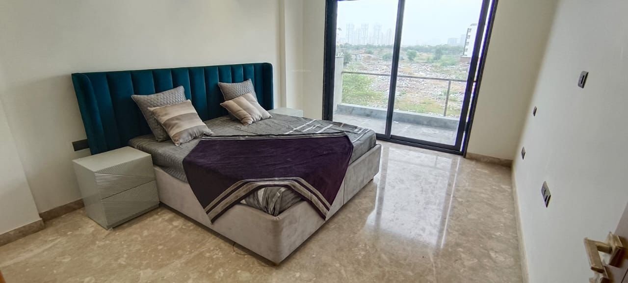  luxury floors Bedroom